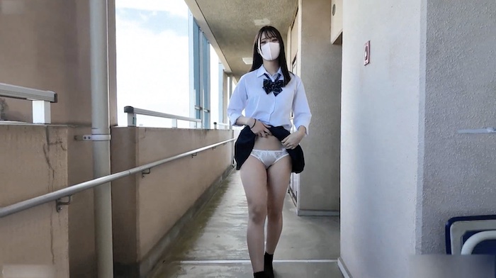 無修正個人撮影作品「 「顔出し19歳のスジパイパン大.学.生 初撮りで逆さくぱぁ野外露出と中出し後はくぱぁ観察」前編・後編-004