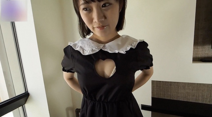 無修正個人撮影作品「小悪魔系メイド降臨！笑顔でチ●コを気持ちよくしてくれたお礼に、ザーメンを口いっぱいに注いであげる」-002