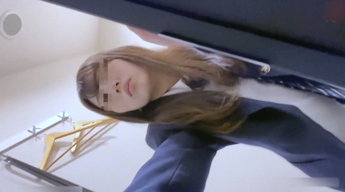 無修正個人撮影作品「スレンダーちっぱい美しょう女。ネカフェでぱ〇活中こっそり…」-001