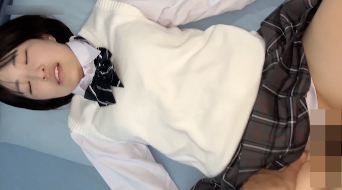 無修正個人撮影作品「【顔出し】を目指すショートカット巨乳ちゃん。おじさんと初めてホテルに」-006