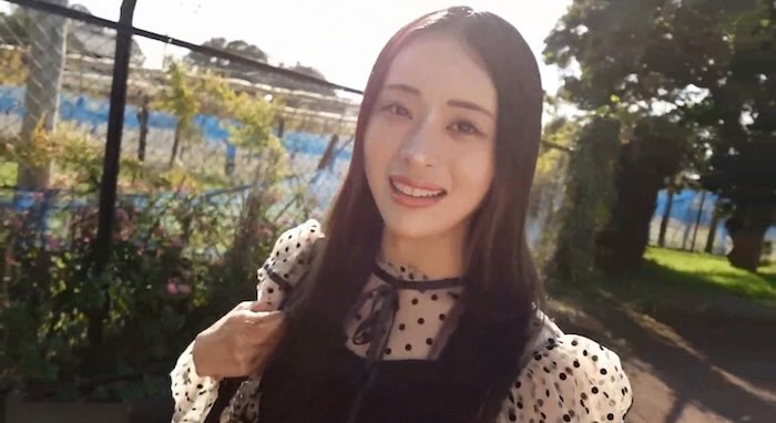 逮捕された超人気配信者ネオペイの配信停止無修正作品「可愛い顔した魅惑の美女のその素顔はまさかの性欲旺盛Eカップ巨乳変態女 青姦で性欲を剥き出しにし男にまたがり絶叫快楽生中出し!」-001