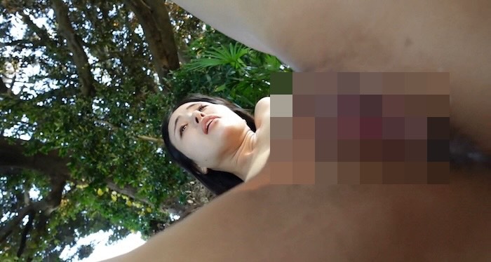 逮捕された超人気配信者ネオペイの配信停止無修正作品「可愛い顔した魅惑の美女のその素顔はまさかの性欲旺盛Eカップ巨乳変態女 青姦で性欲を剥き出しにし男にまたがり絶叫快楽生中出し!」-010